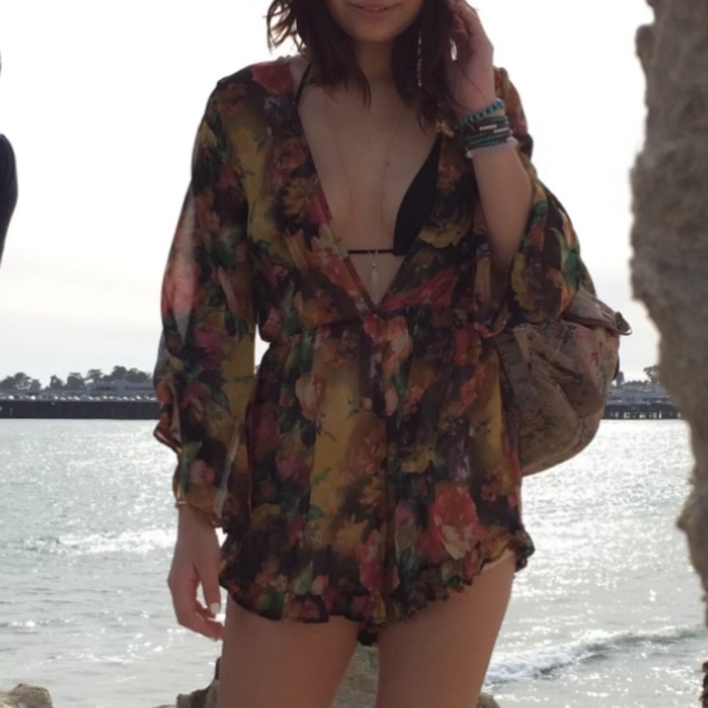 Super fun Romper great for beach coverup or pair with a cami/bralette